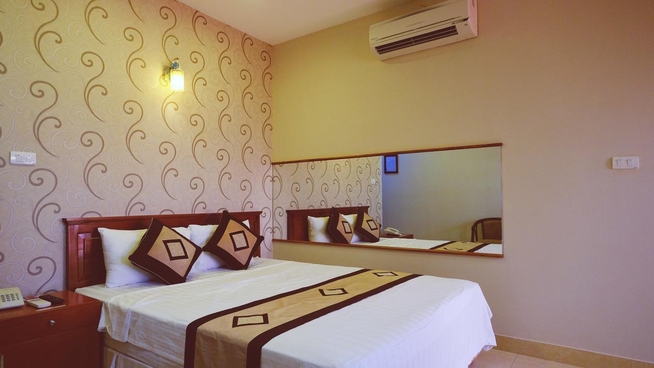 Ba Sao Hotel Hanoi Buitenkant foto