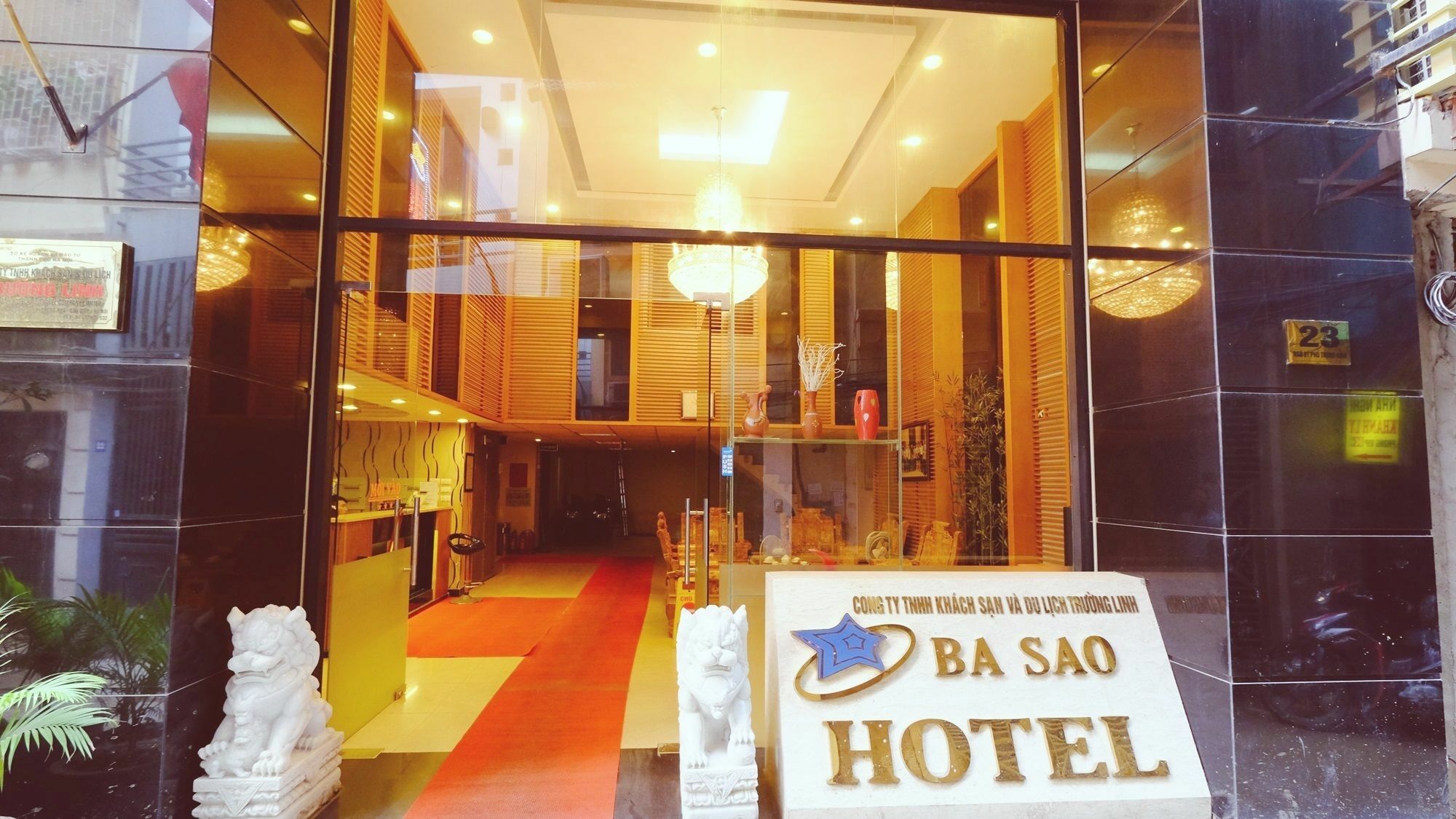 Ba Sao Hotel Hanoi Buitenkant foto